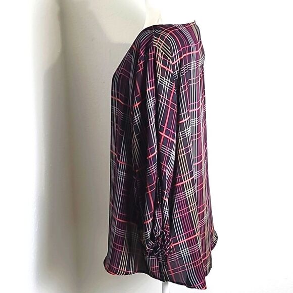 Cato Black Blouse with Red & White Lines & Cut-outs on the Sleeves,  Size 18/20W - Picture 4 of 9